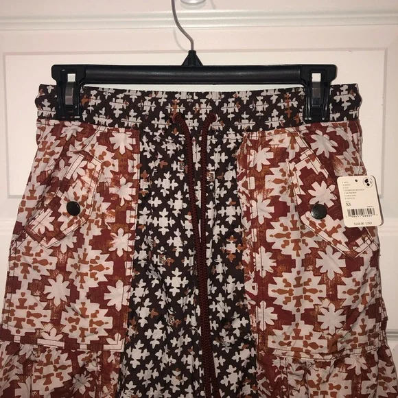New Free People FP Movement Printed Set Me Free Swishy Barrel Pants sz XS - Picture 6 of 8